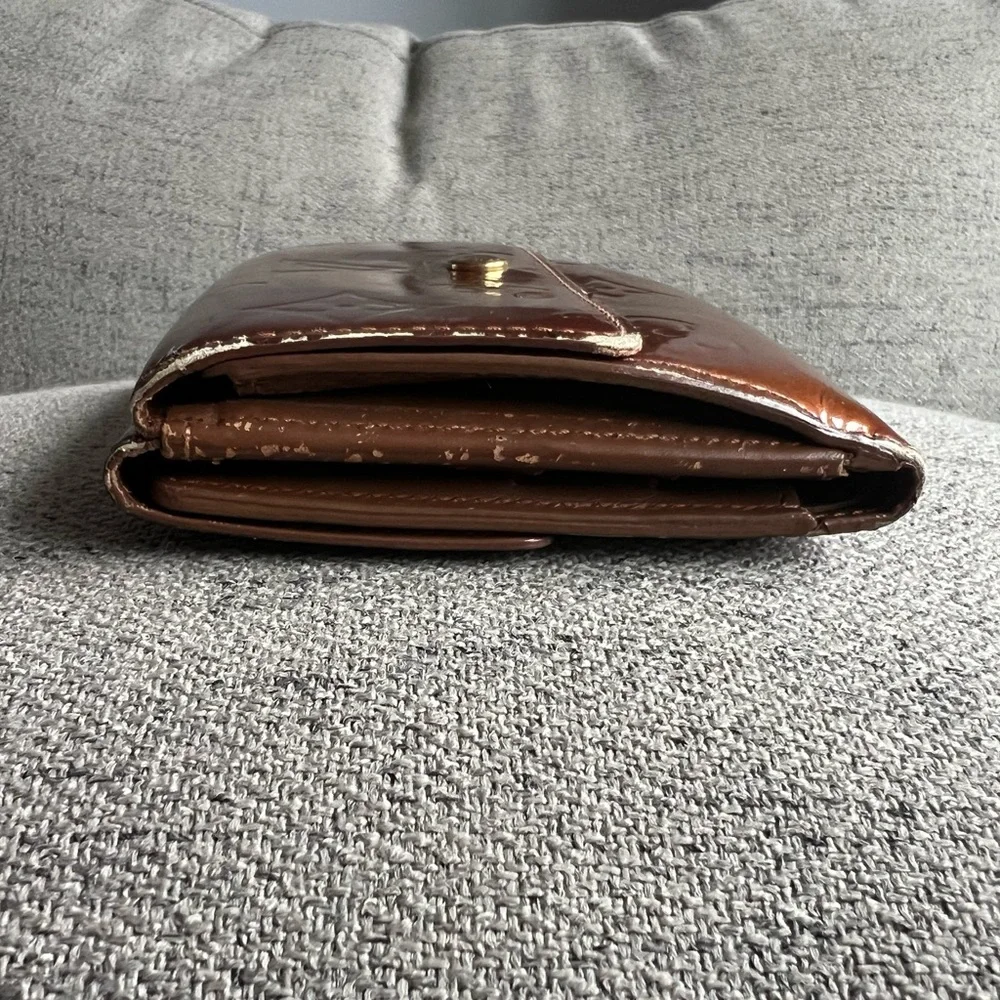 Louis Vuitton Bronze Brown Vernis Elise wallet.